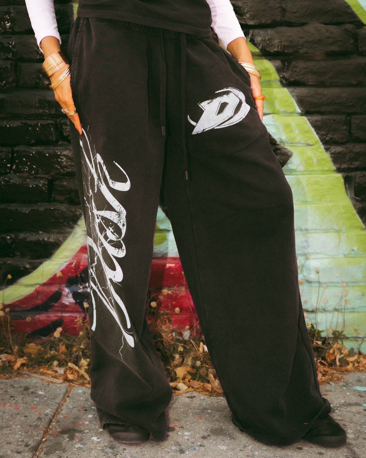 BORN IN THE STORM BLACK SWEATPANTS